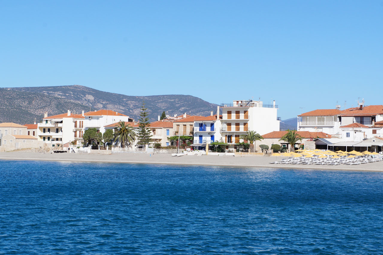 Beach in Paralio Astros